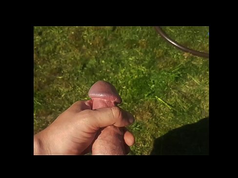 ❤️ Hottie poeth yn cael ei pussy pinc fucked a cums gyda chwistrell mewn gardd haf ️❌ Fideo rhefrol ar cy.sex78.ru ❤